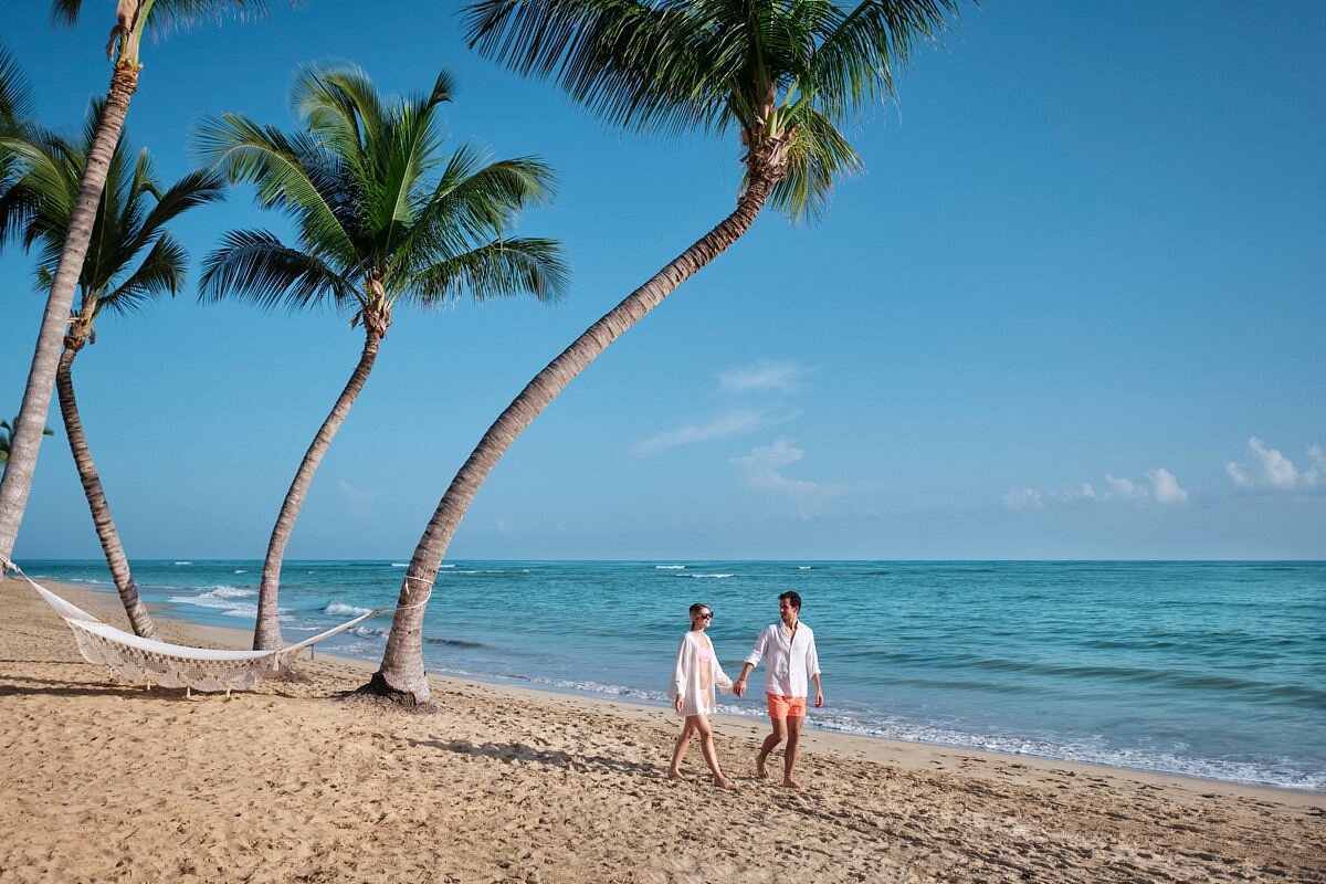 //www.som2travel.es/cdn/images/content/Rep. Dominicana/punta-cana-solo-adultos-1.jpg